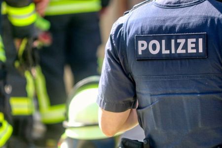 Redaktionelles Bild zum Thema: Hausdurchsuchung – Was tun? Redaktionelles Bild zum Thema: Hausdurchsuchung – Was tun?